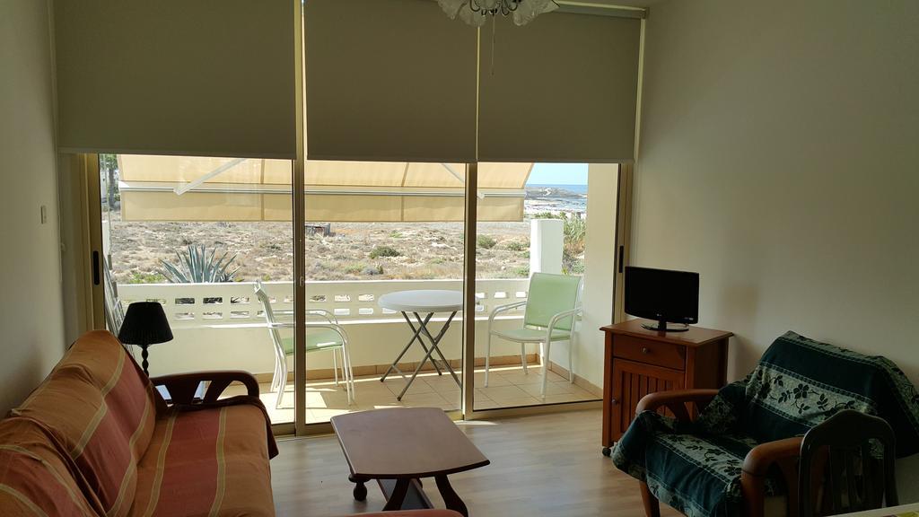 Dalia 5 Apartment Пафос Екстер'єр фото